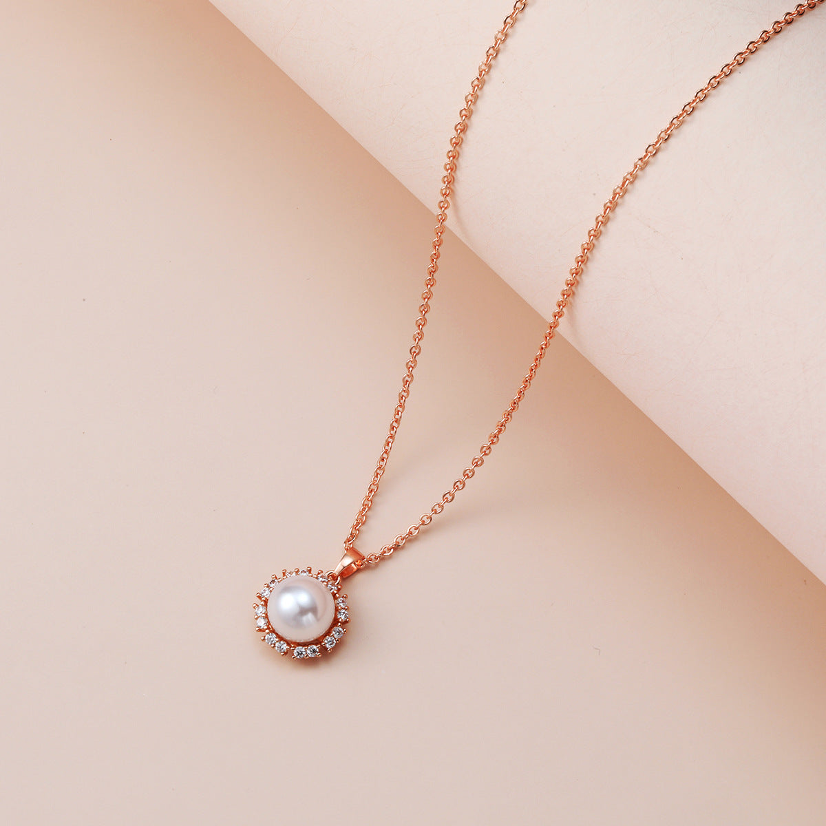 Luna Necklace Luxury