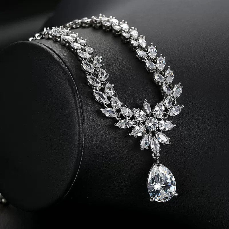 Celeste Moissanite Pendant Set