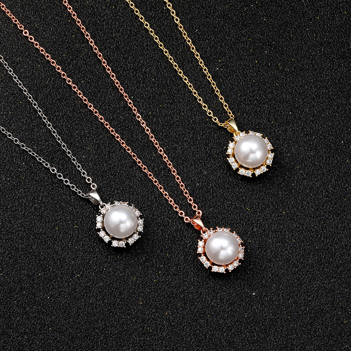 Luna Necklace Luxury